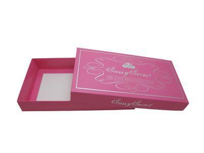 Коробка из дизайнерской бумаги для упаковки париков